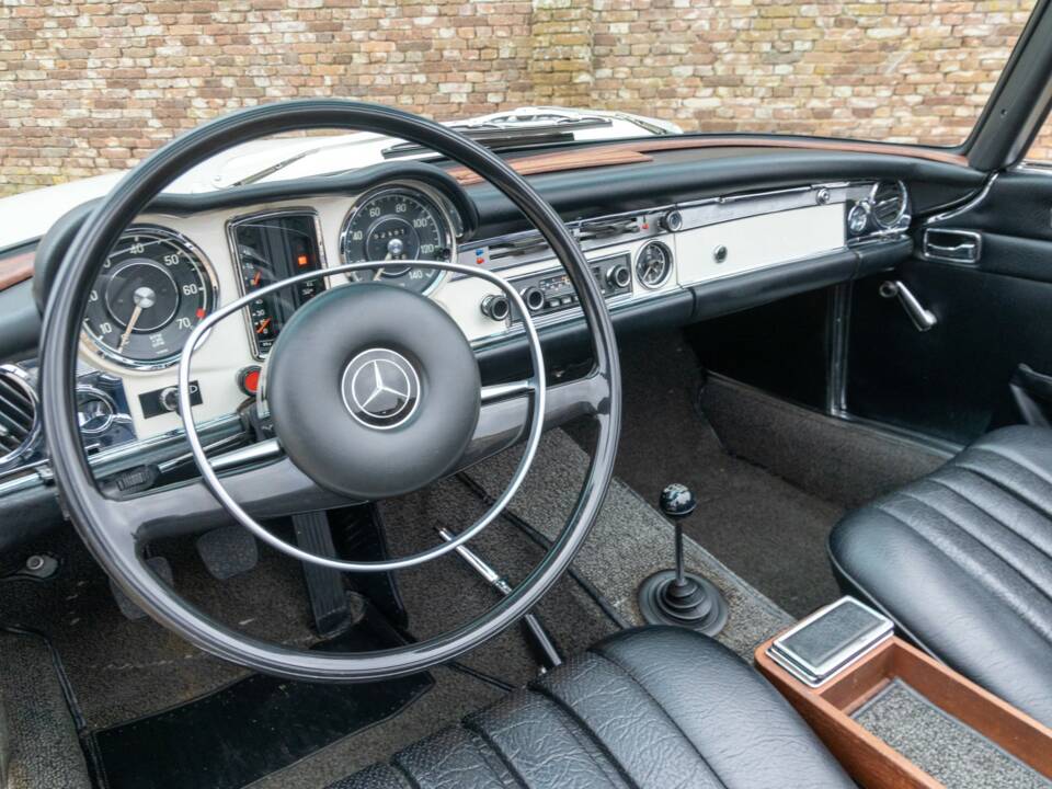 Bild 50/50 von Mercedes-Benz 280 SL (1970)