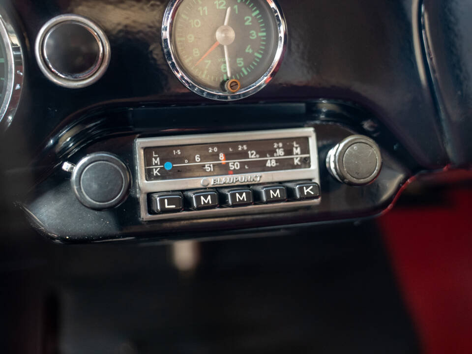 Image 17/24 of Porsche 356 B 1600 (1961)