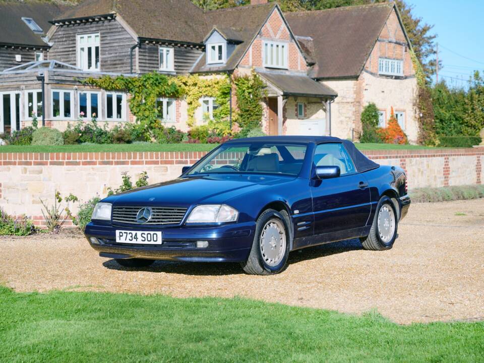 Image 8/50 of Mercedes-Benz SL 280 (1996)