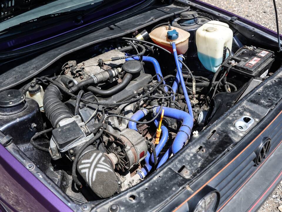 Image 5/26 de Volkswagen Golf Mk II GTi 16V 1.8 (1988)