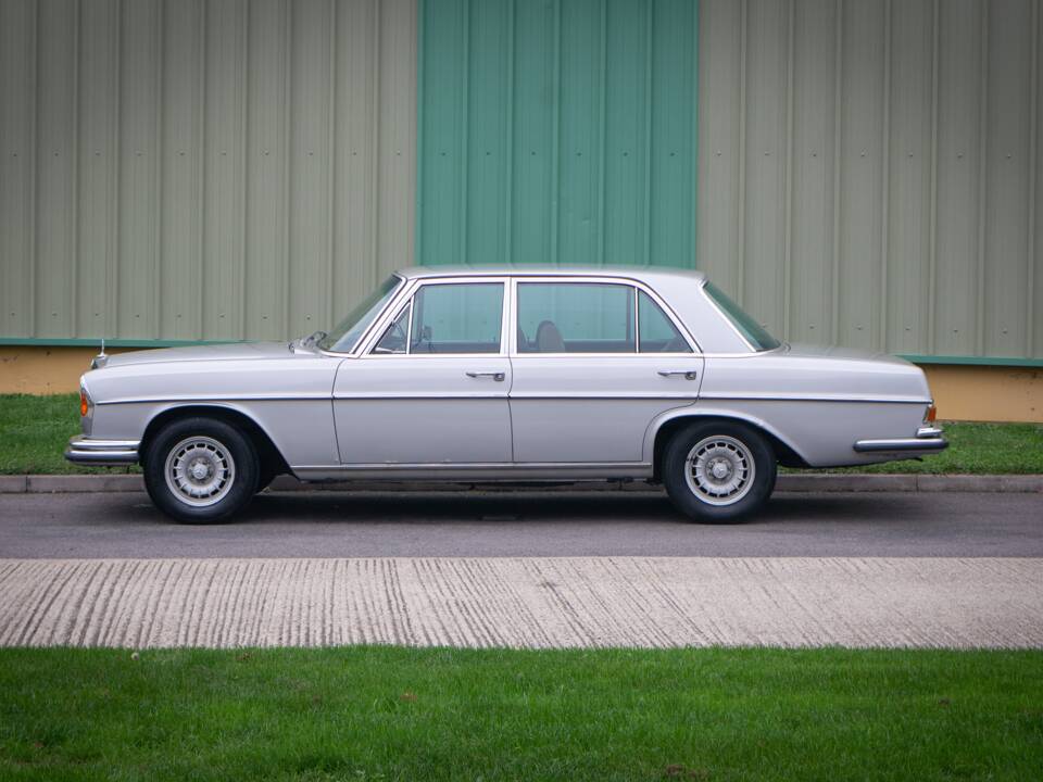 Immagine 3/34 di Mercedes-Benz 300 SEL 3.5 (1972)