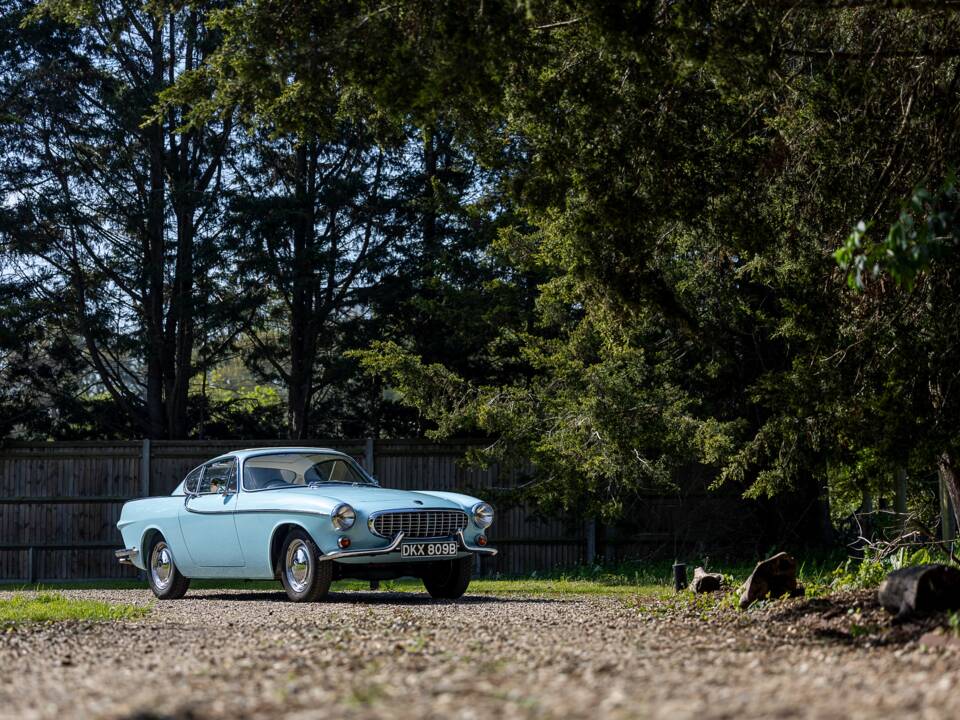 Image 22/50 of Volvo 1800 S (1964)