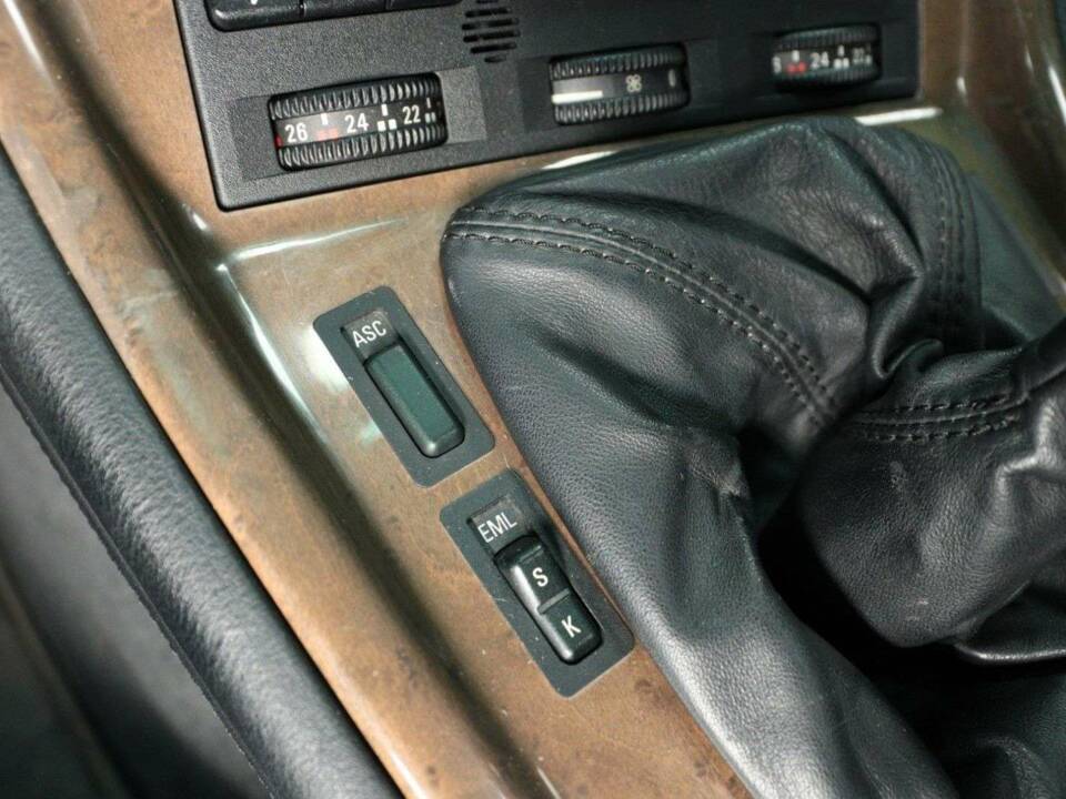 Bild 17/30 von BMW 850CSi (1993)