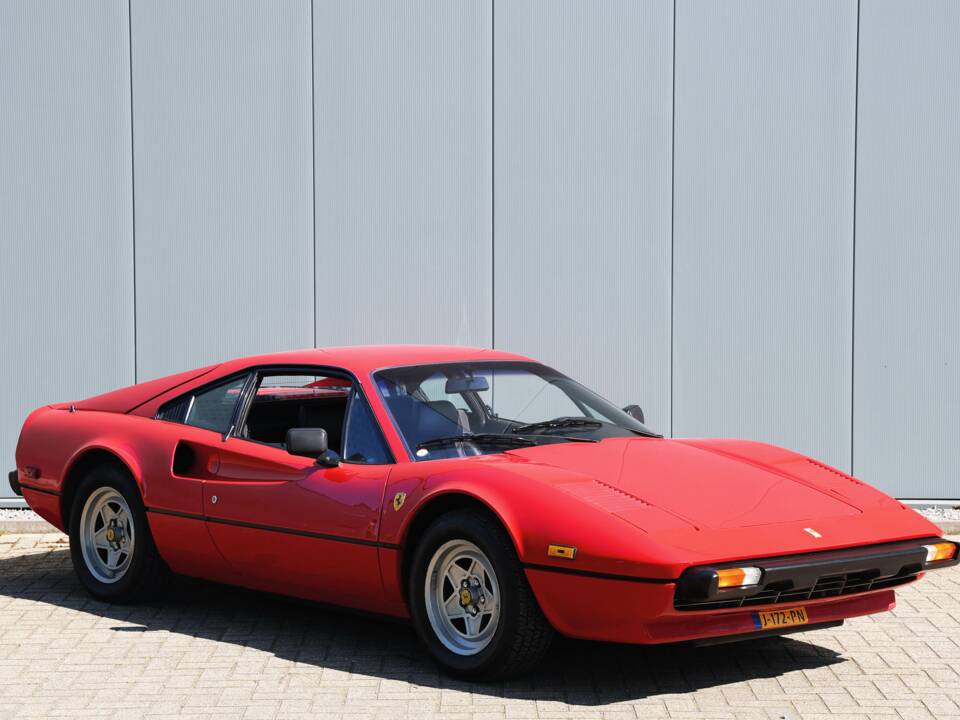 Image 23/61 of Ferrari 308 GTBi (1982)