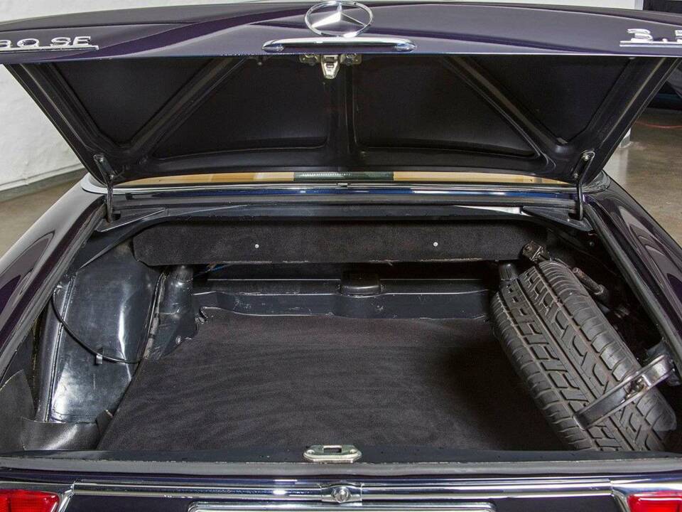 Imagen 31/34 de Mercedes-Benz 280 SE 3,5 (1969)