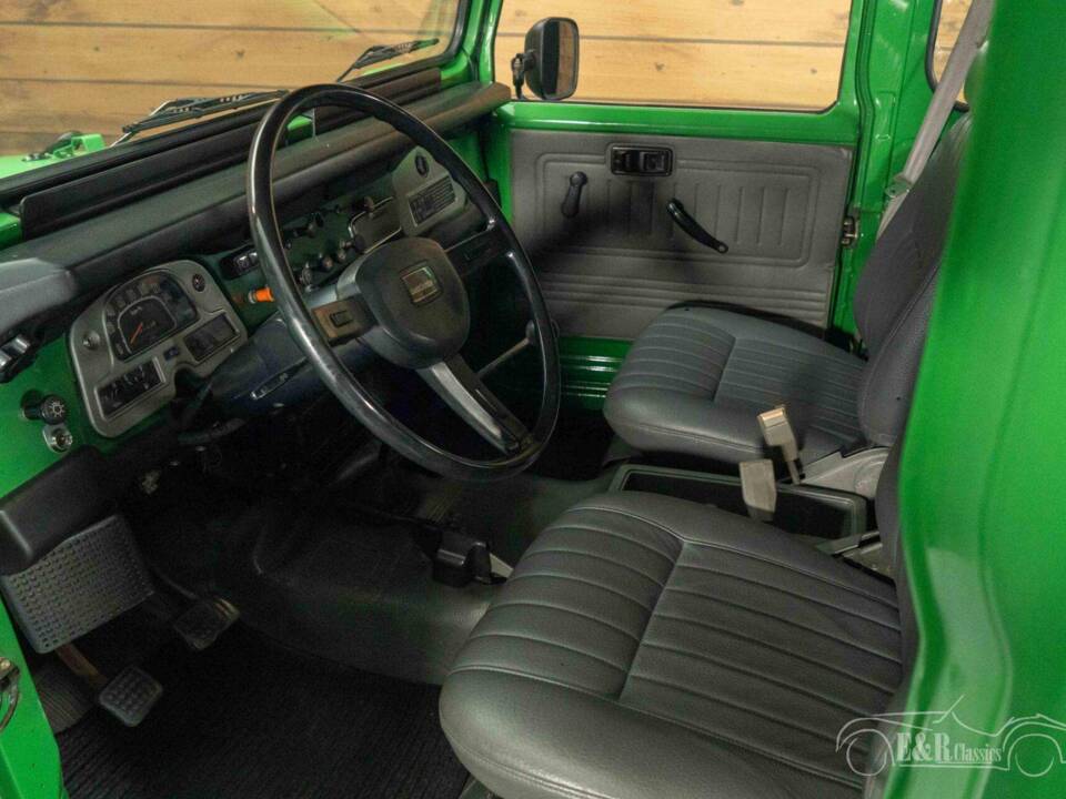 Image 18/19 of Toyota Land Cruiser BJ 42 (1983)