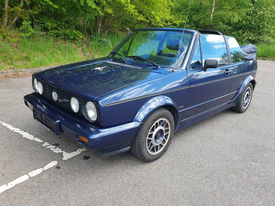Image 36/75 de Volkswagen Golf Mk I Convertible 1.8 (1991)