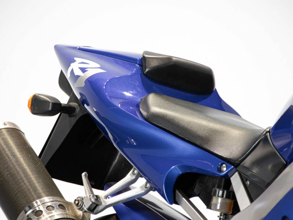 Image 37/50 of Yamaha YZF 1000 R1 (1998)