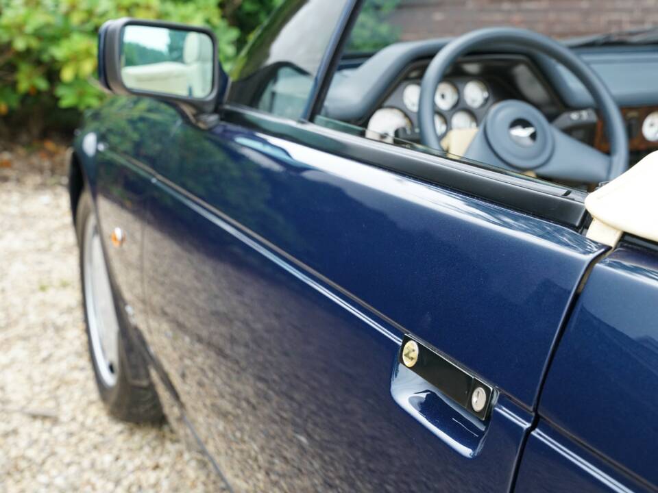 Bild 25/50 von Aston Martin V8 Zagato Vantage Volante (1990)