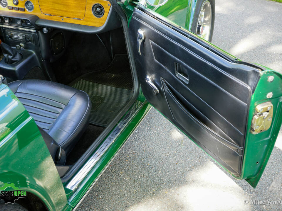 Image 11/52 of Triumph TR 6 (1973)