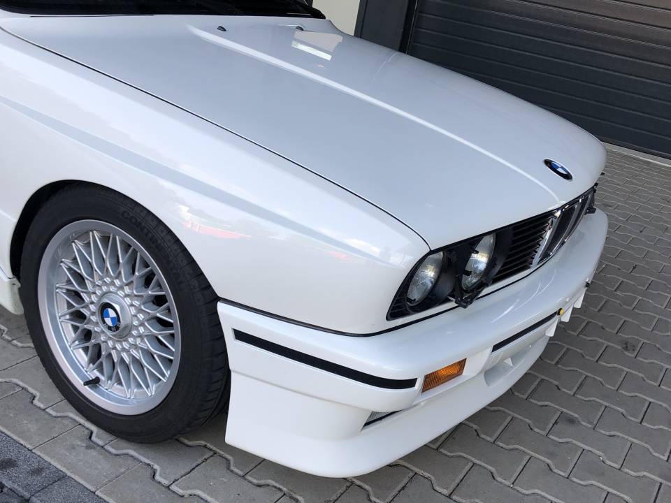 Image 24/27 of BMW M3 (1987)