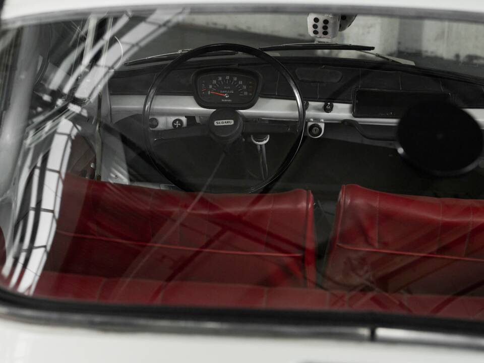 Image 16/48 of Subaru 360 (1970)