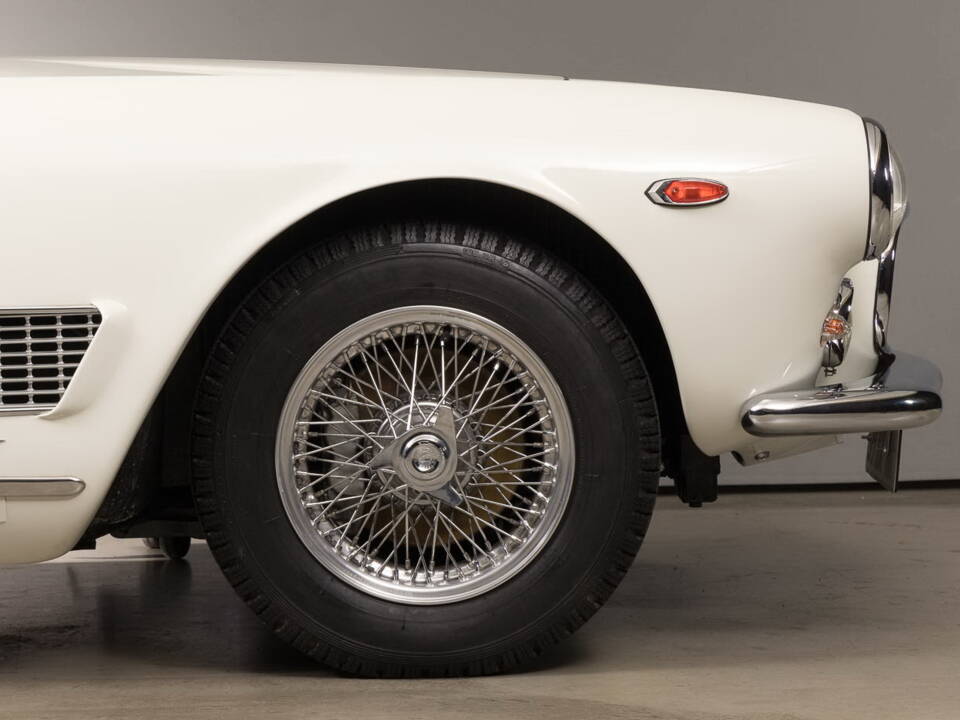 Image 16/39 of Maserati 3500 GT Touring (1961)