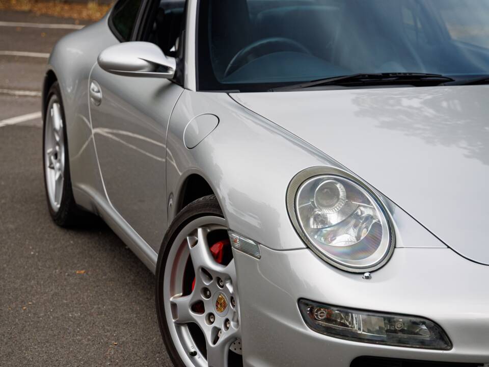 Bild 12/50 von Porsche 911 Carrera (2004)