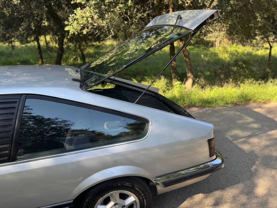 Bild 35/41 von Opel Monza 3,0 E (1983)