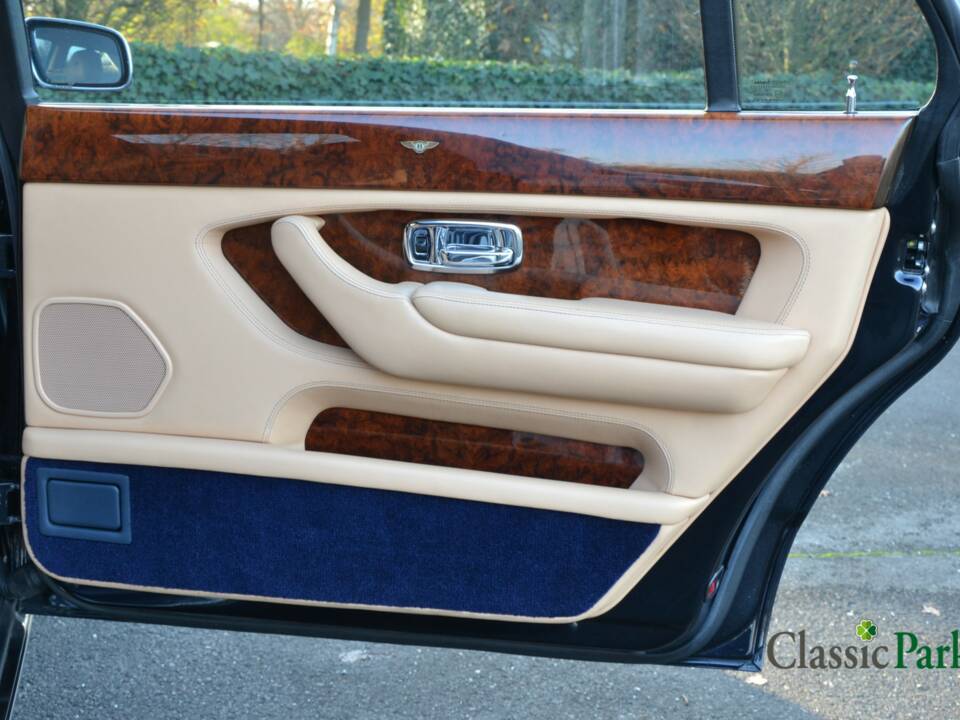 Bild 13/50 von Bentley Arnage Red Label (2002)