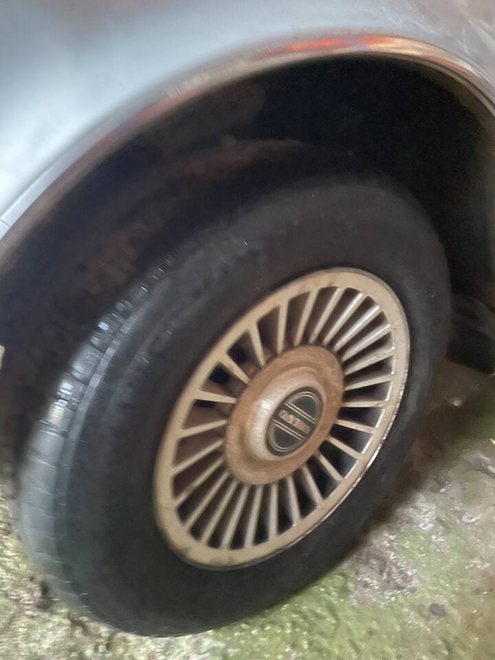 Image 8/9 de Volvo 264 (1982)