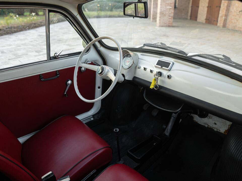Image 25/50 of FIAT 500 F (1970)