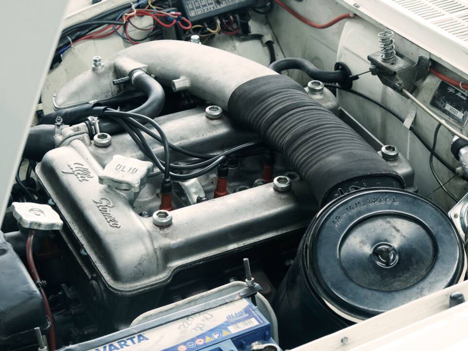 Image 49/50 of Alfa Romeo 1600 Spider Duetto (1966)