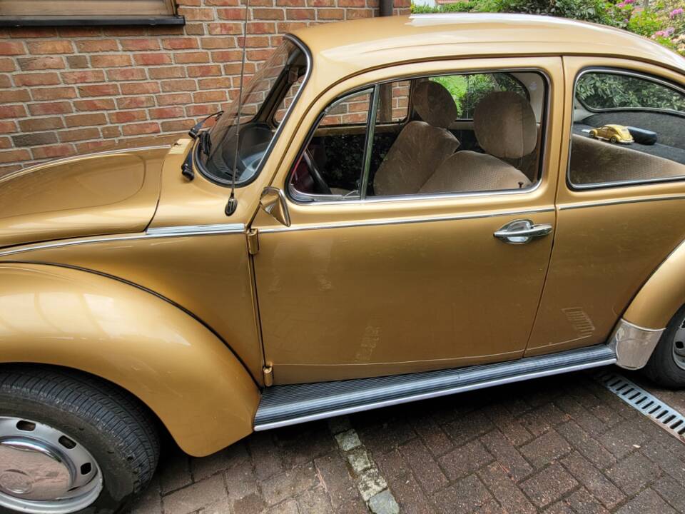 Image 2/20 of Volkswagen Beetle 1303 (1973)