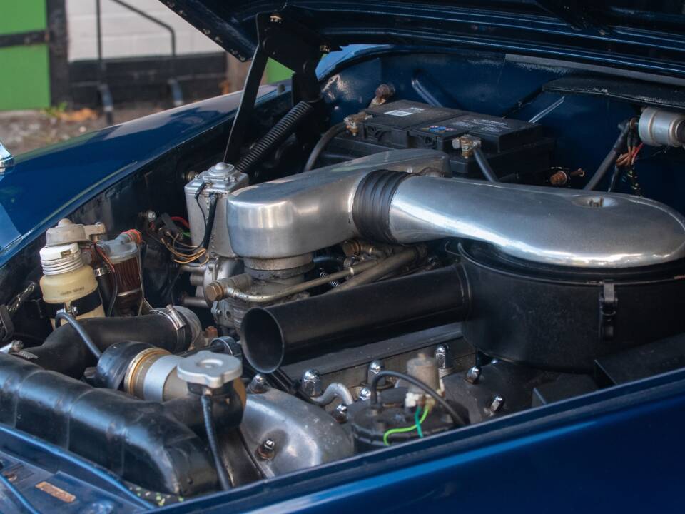Bild 6/50 von Jaguar Mk II 2.4 (1964)