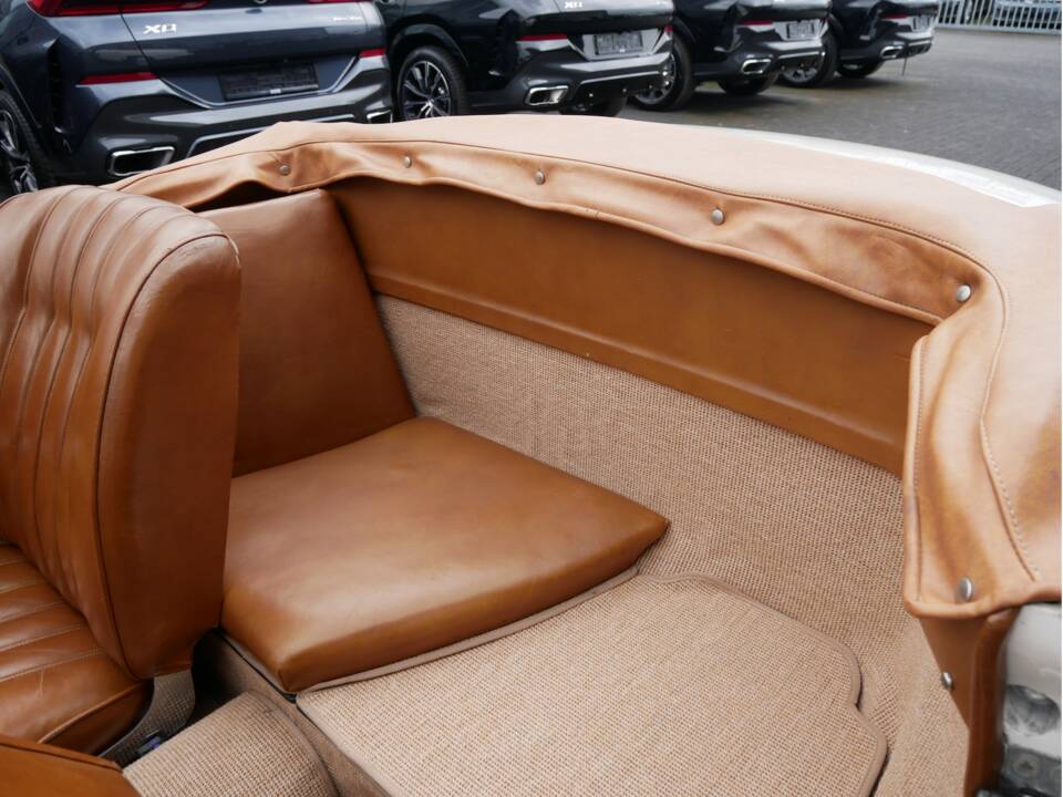 Image 9/27 of Mercedes-Benz 190 SL (1960)