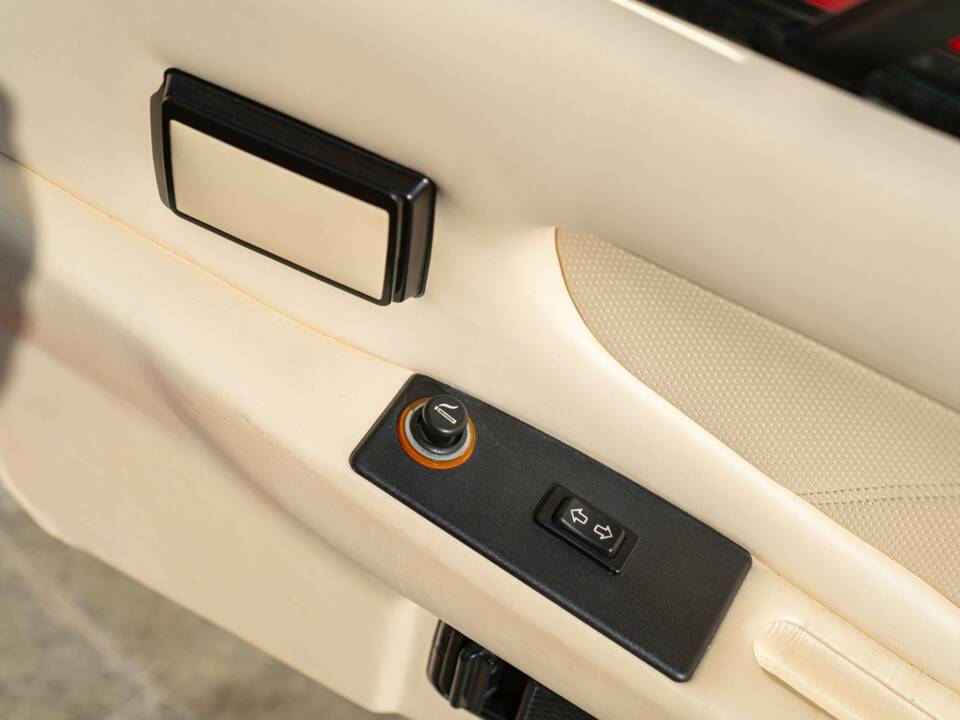 Image 42/50 of Lotus Esprit SE (1993)