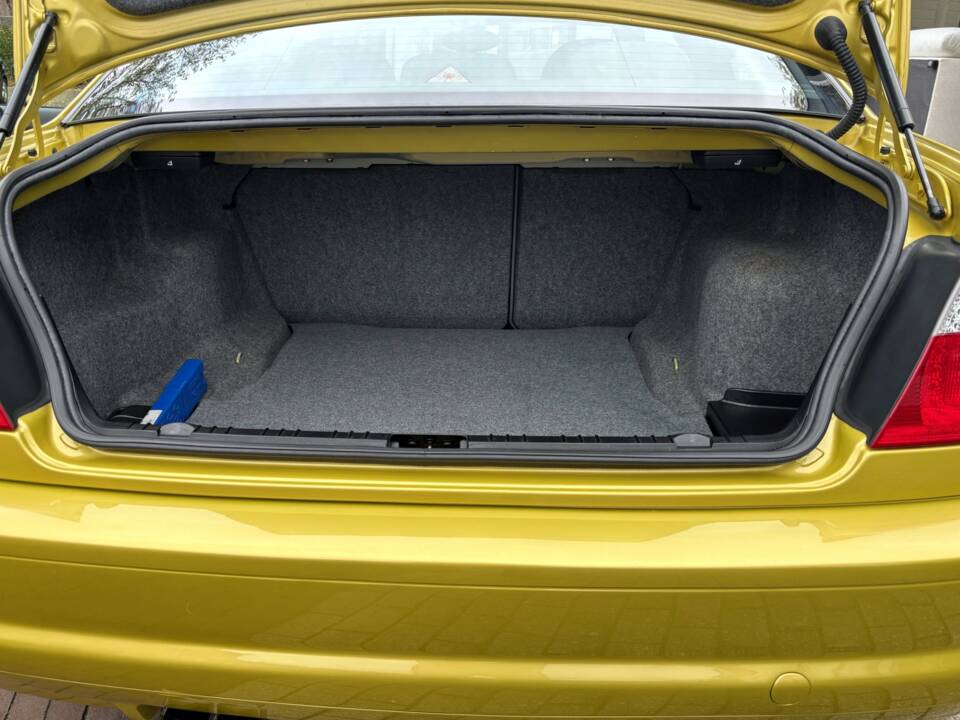 Image 29/30 of BMW M3 (2004)