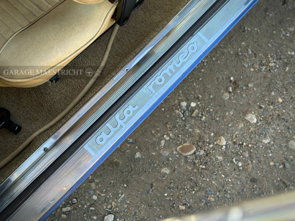 Afbeelding 41/99 van Alfa Romeo 2000 GT Veloce (1973)