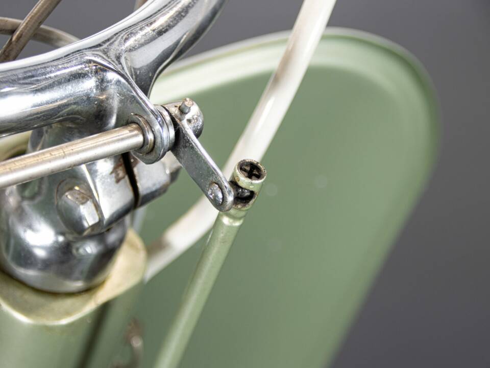 Immagine 48/50 di Piaggio Vespa 125 (1950)
