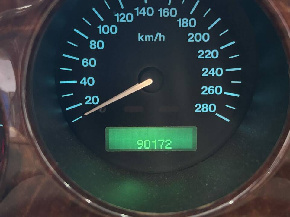 Immagine 13/28 di Jaguar XK8 4.0 (1997)