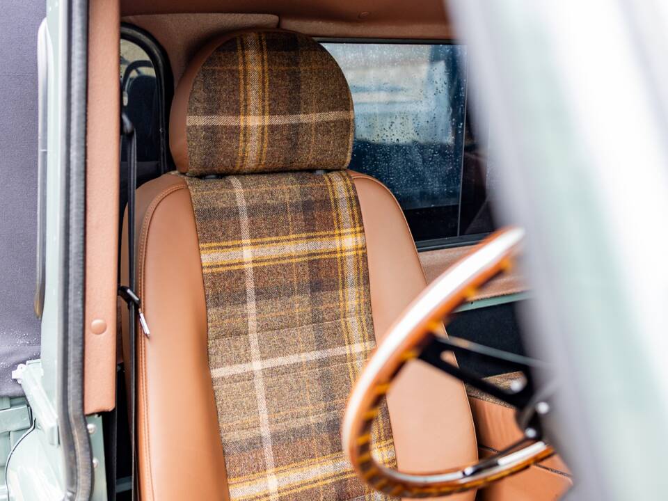 Bild 38/45 von Land Rover Defender 110 (2015)