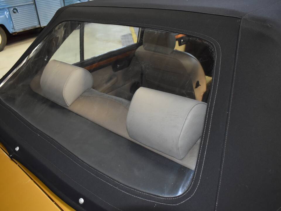 Image 19/47 of Daimler Sovereign 4.2 (1982)