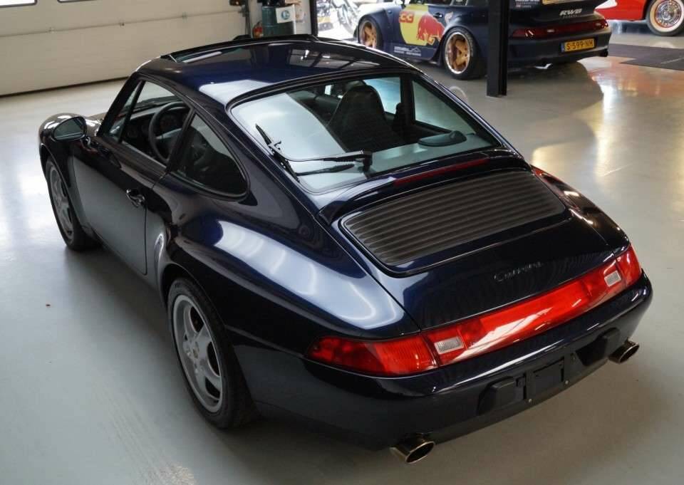 Image 43/50 of Porsche 911 Carrera (1995)