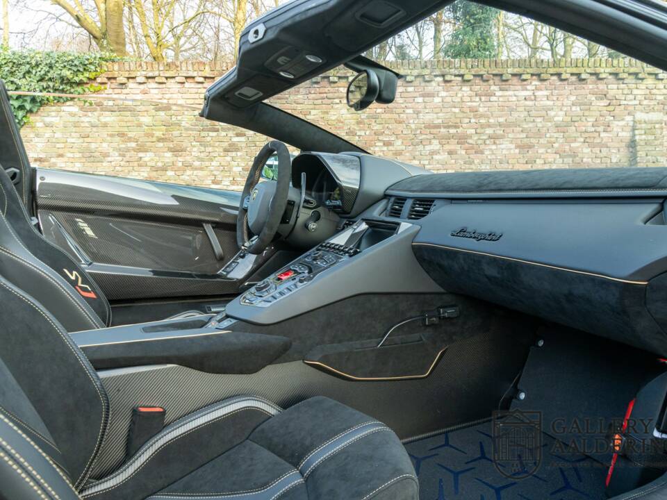 Afbeelding 21/50 van Lamborghini Aventador LP 770-4 SVJ Roadster (2020)