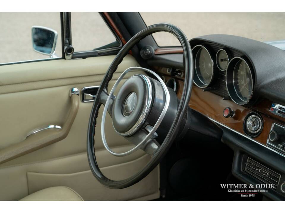 Image 8/36 of Mercedes-Benz 280 SE (1969)