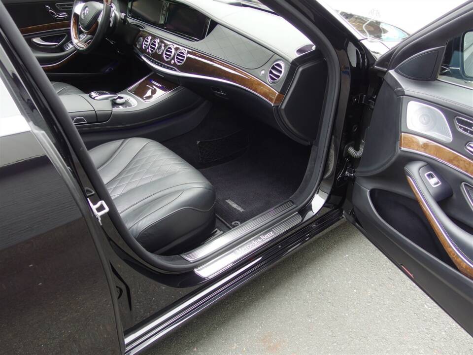 Bild 32/99 von Mercedes-Benz Maybach S 500 (2015)