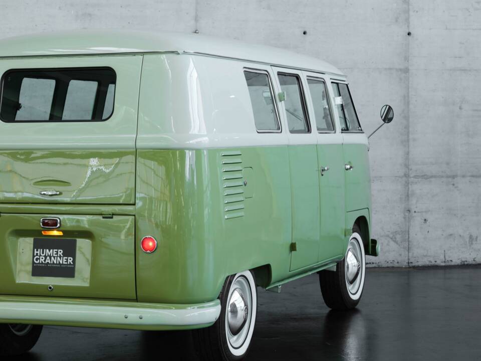 Image 13/47 of Volkswagen T1 minibus (1961)