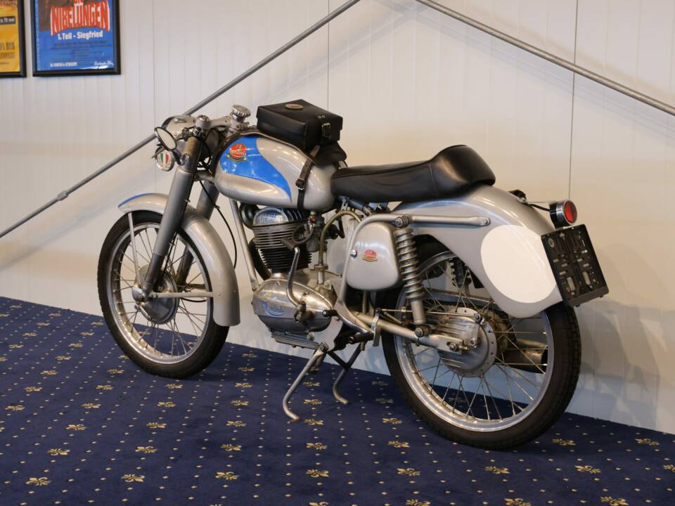 Bild 19/31 von Mondial 175 Turismo Veloce (1959)