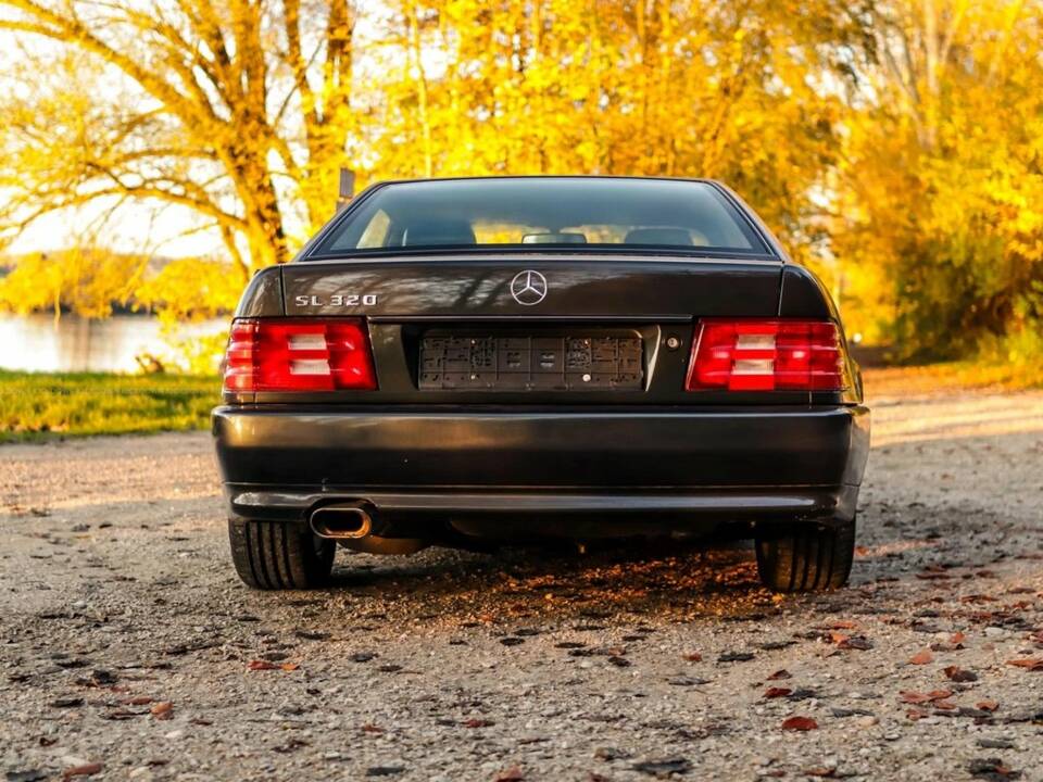 Image 7/8 de Mercedes-Benz 300 SL (1993)
