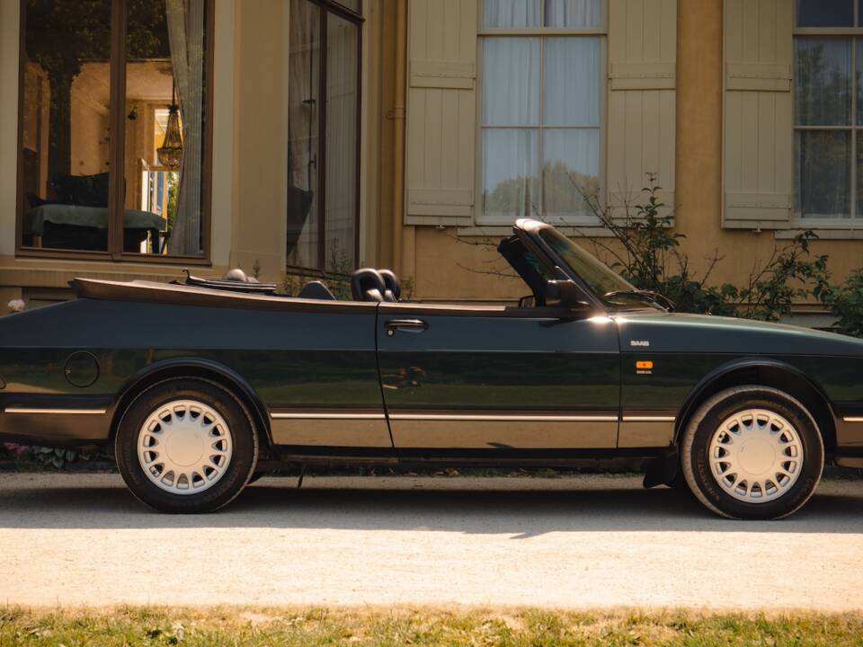 Bild 34/45 von Saab 900 S (1992)
