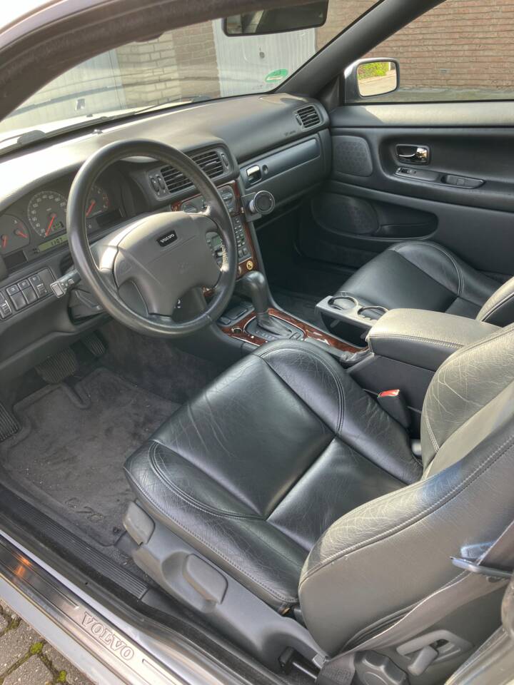 Image 12/16 de Volvo C70 2.4 T (2000)