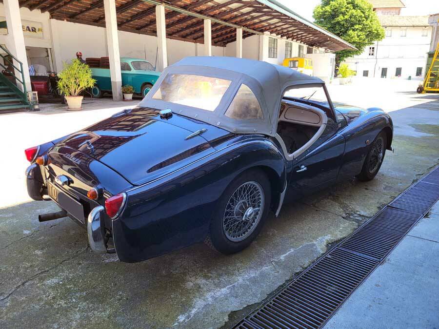 Image 12/38 of Triumph TR 3A (1959)