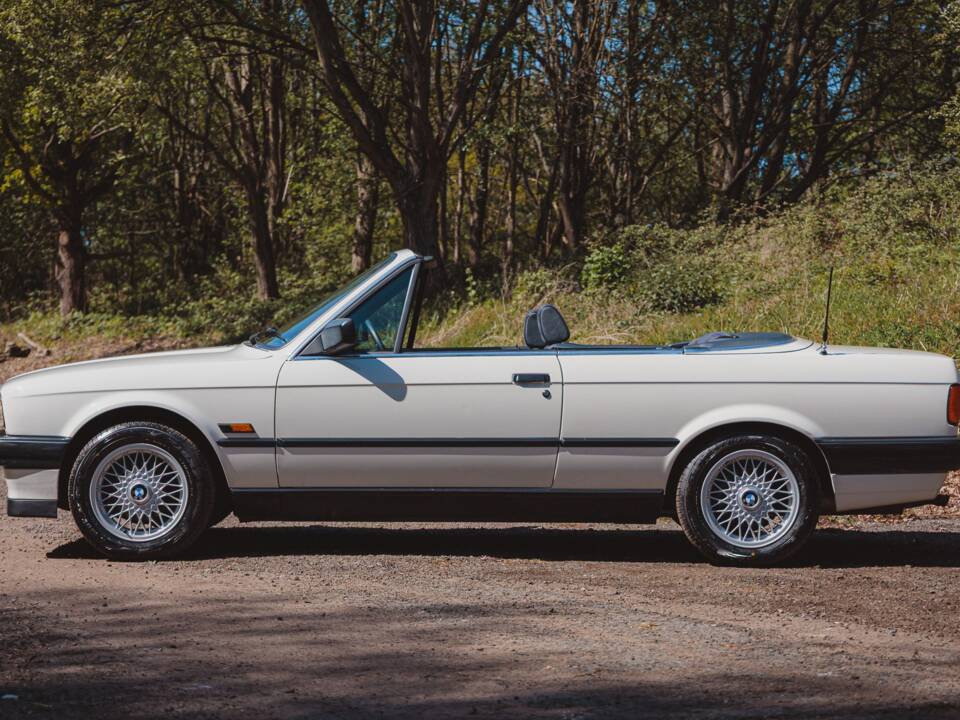 Bild 2/36 von BMW 318i (1991)