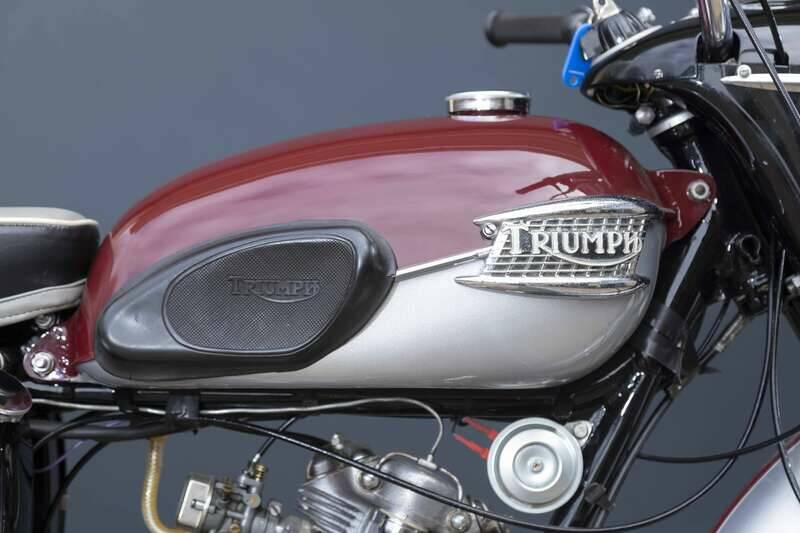 Image 5/23 of Triumph T 20 Tiger Cub (1960)
