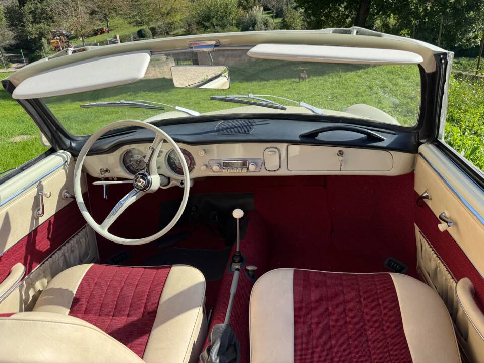 Image 20/27 of Volkswagen Karmann Ghia 1200 (1962)