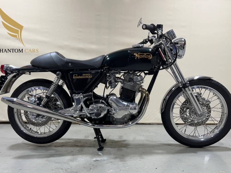 Image 1/16 of Norton Commando 850 Roadster (1975)
