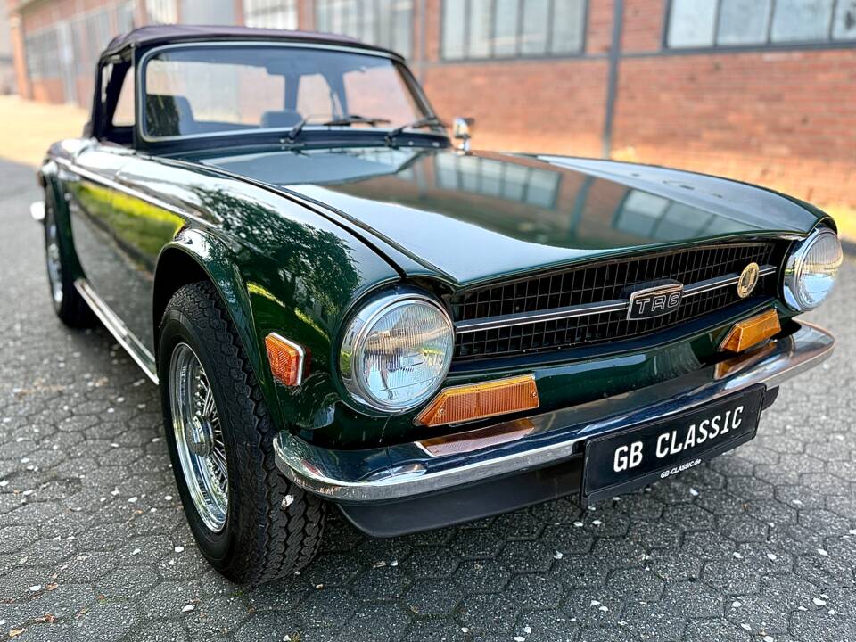Image 2/24 de Triumph TR 6 (1973)