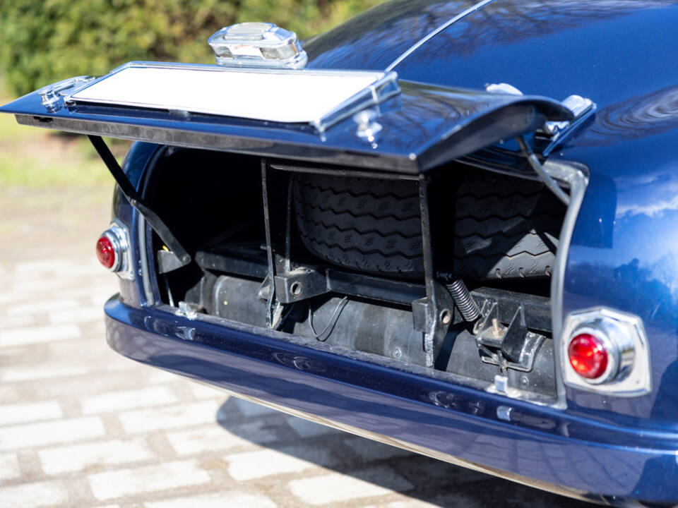 Image 45/50 of Aston Martin DB 2&#x2F;4 Mk I Vantage Convertible (1953)
