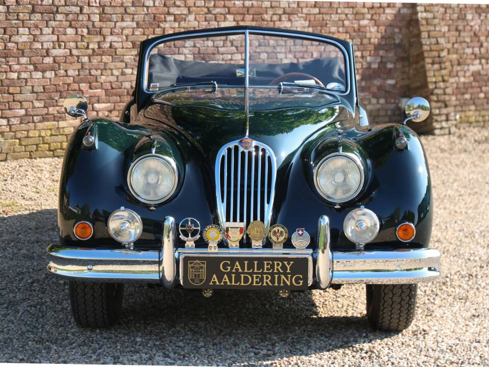 Afbeelding 24/50 van Jaguar XK 140 SE DHC (1957)